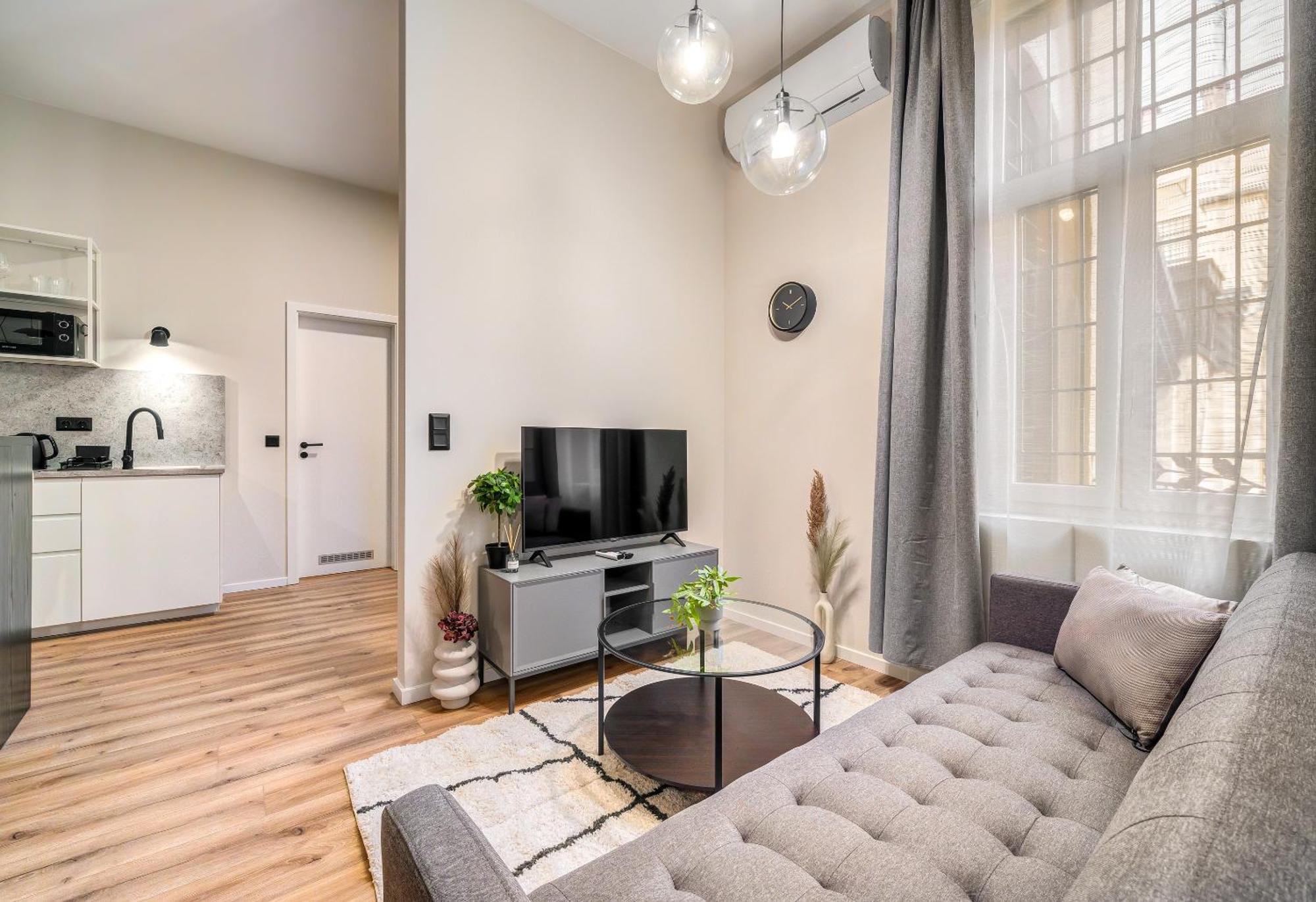 Time Out - R30 Apartament Budapesta